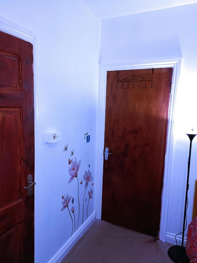 Homestay Bedspace Бирмингем Экстерьер фото